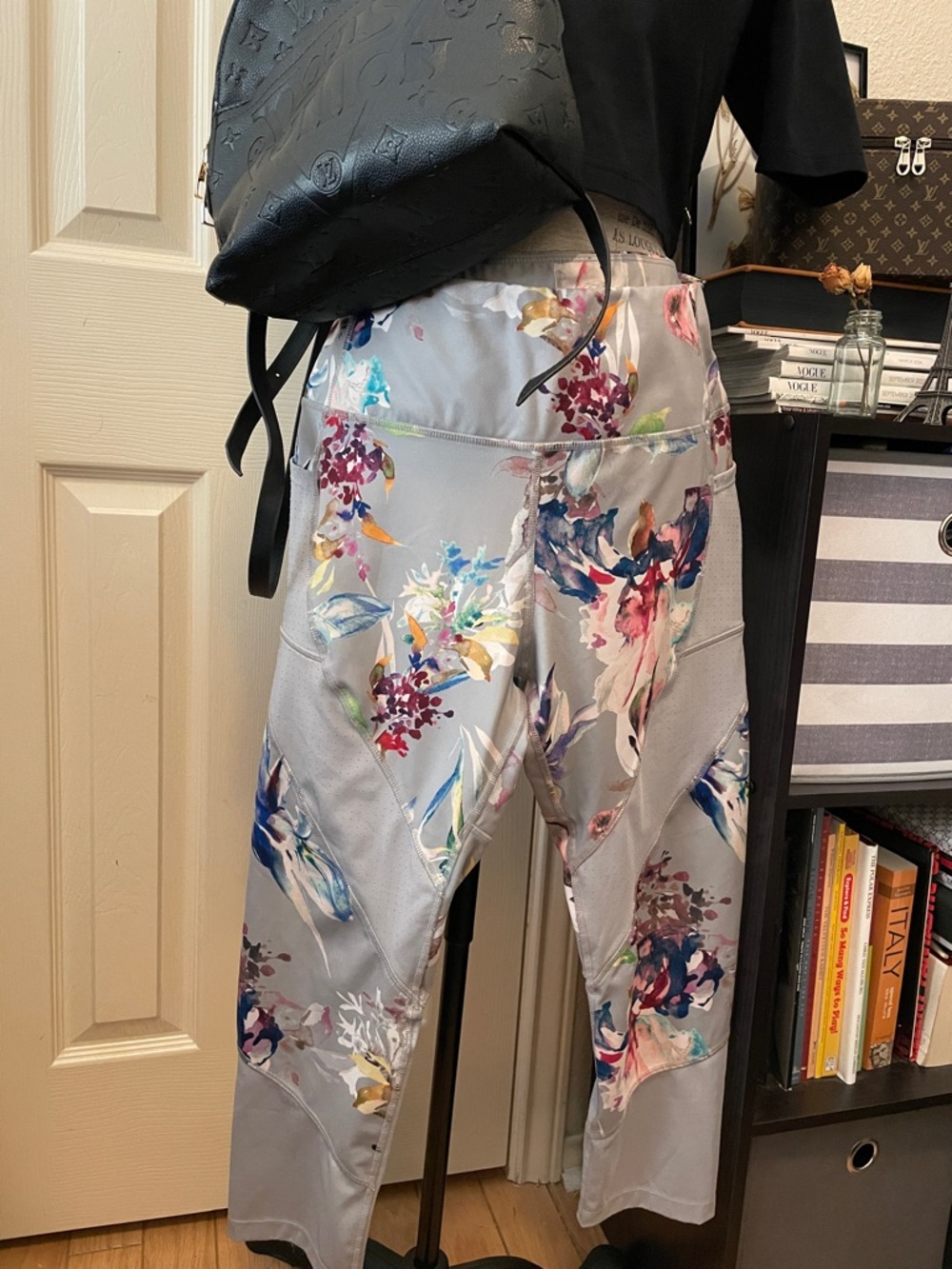 Avia Gray Active Leggings with Multicolor Watercolor Florals. Closet clear out.